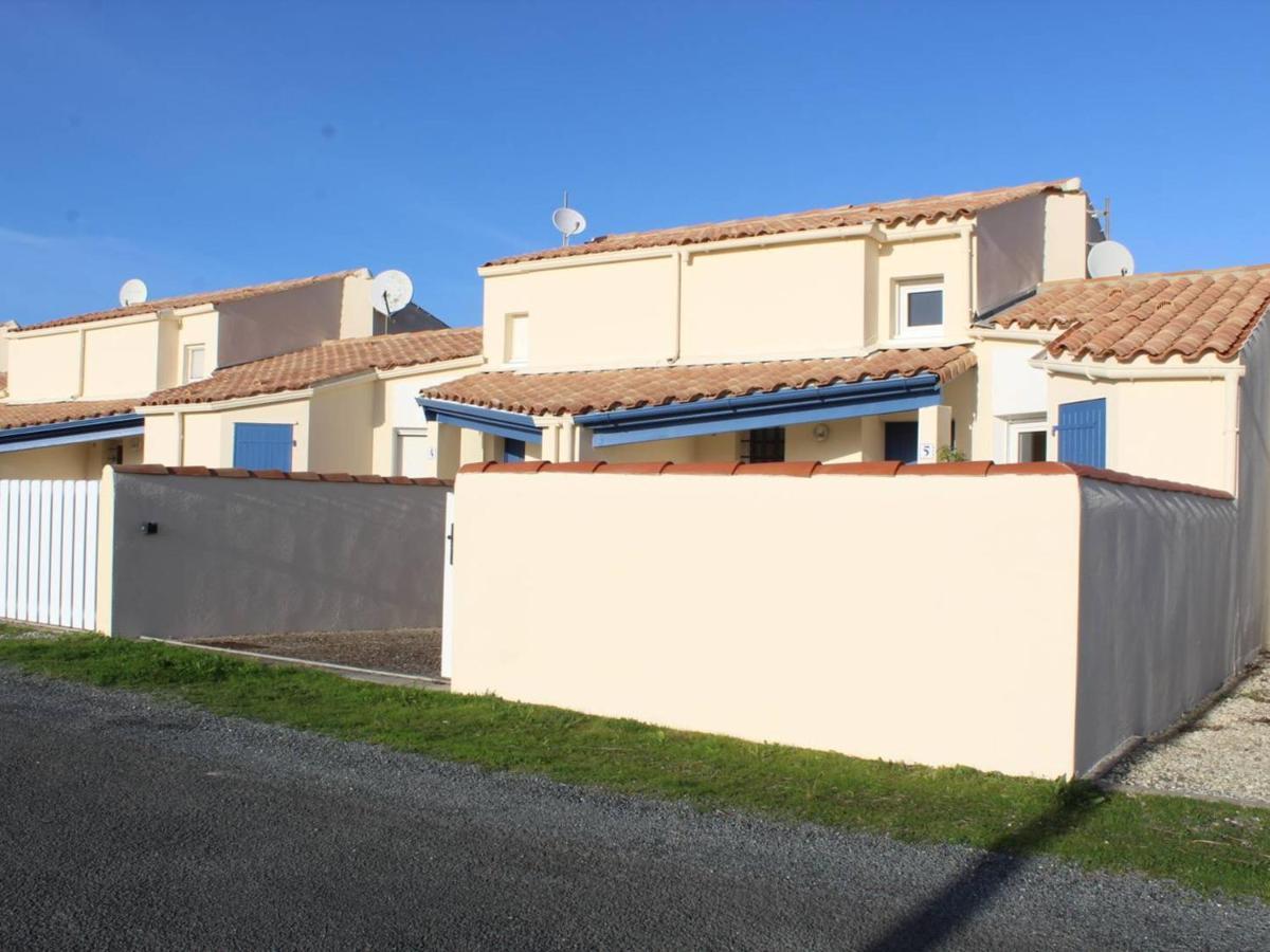 Charmante Maison Avec Piscine, 6 Couchages, Proche - - Fr-1-246a-154 Holiday home Saint-Denis-d'Oleron